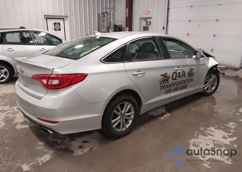 2015 Hyundai Sonata z USA, uszkodzony, nr VIN 5NPE24AF0FH128504